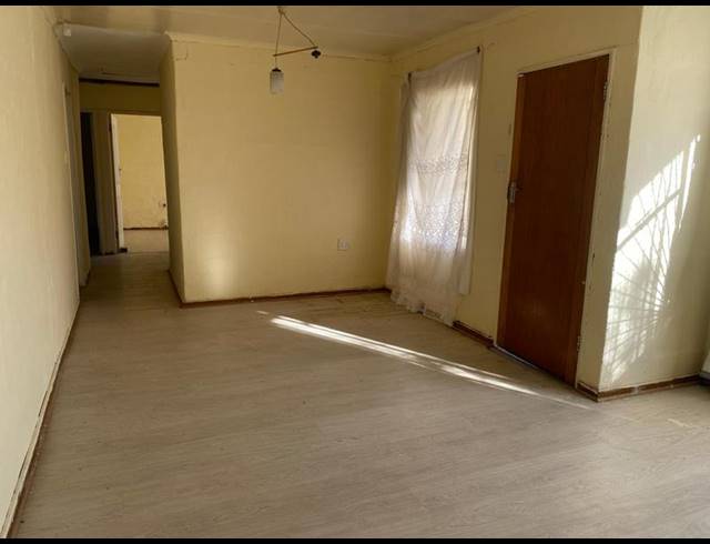 3 BEDROOM PROPERTY TO RENT IN EZIBELENI